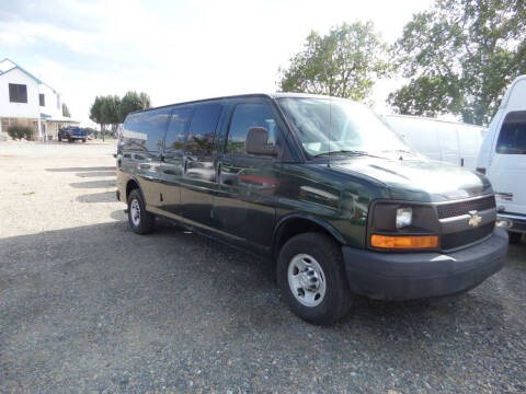 2010 Chevrolet Express Passenger for sale at AUTO FLEET REMARKETING, INC. in Van Alstyne TX