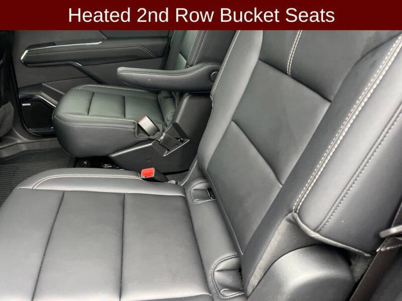 2024 GMC Acadia Elevation