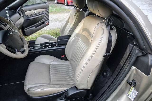 2005 Ford Thunderbird Deluxe