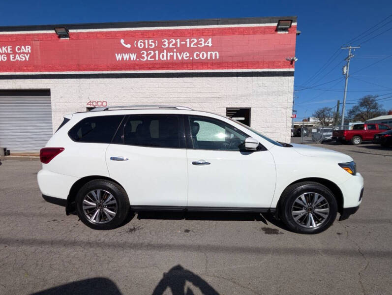 2017 Nissan Pathfinder S