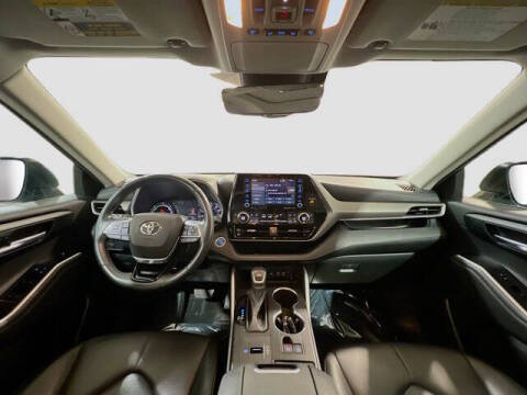 2020 Toyota Highlander Hybrid XLE