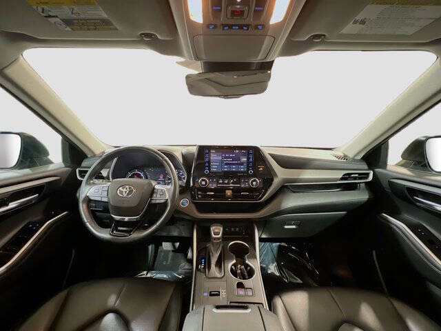 2020 Toyota Highlander Hybrid XLE