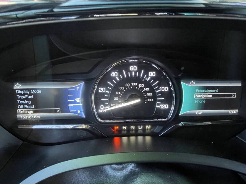 2016 Lincoln Navigator Select