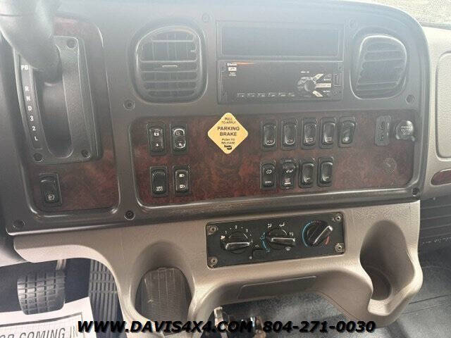 2021 Freightliner M2 106