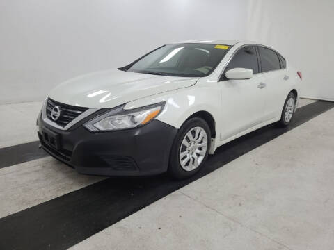 2017 Nissan Altima for sale at HERMANOS SANCHEZ AUTO SALES LLC in Dallas TX