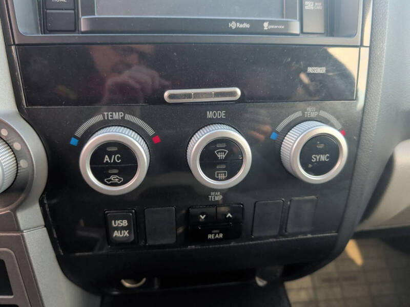 2015 Toyota Sequoia SR5