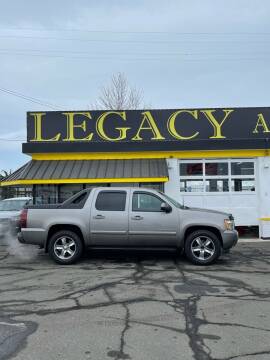 2009 Chevrolet Avalanche for sale at Legacy Auto Sales in Toppenish WA