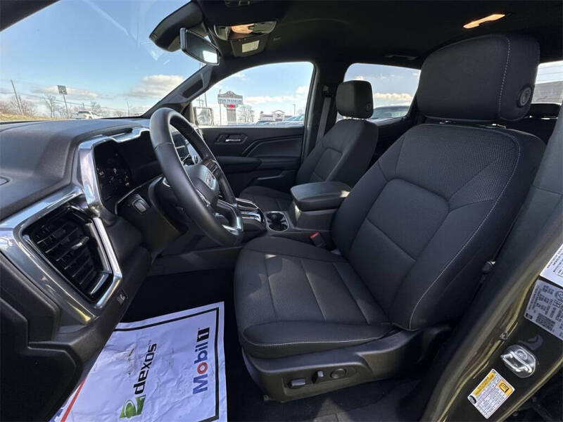 2024 GMC Canyon Elevation