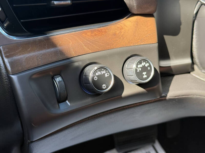 2017 Cadillac Escalade Luxury