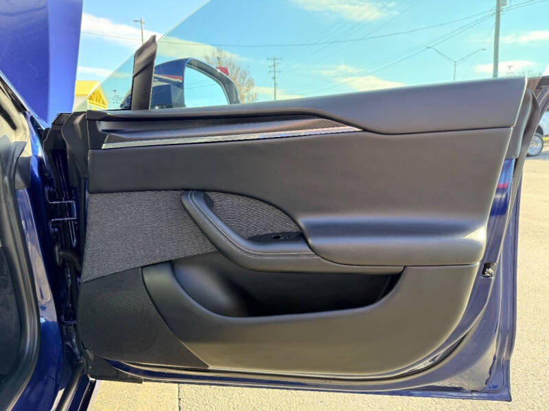 2023 Tesla Model S Plaid