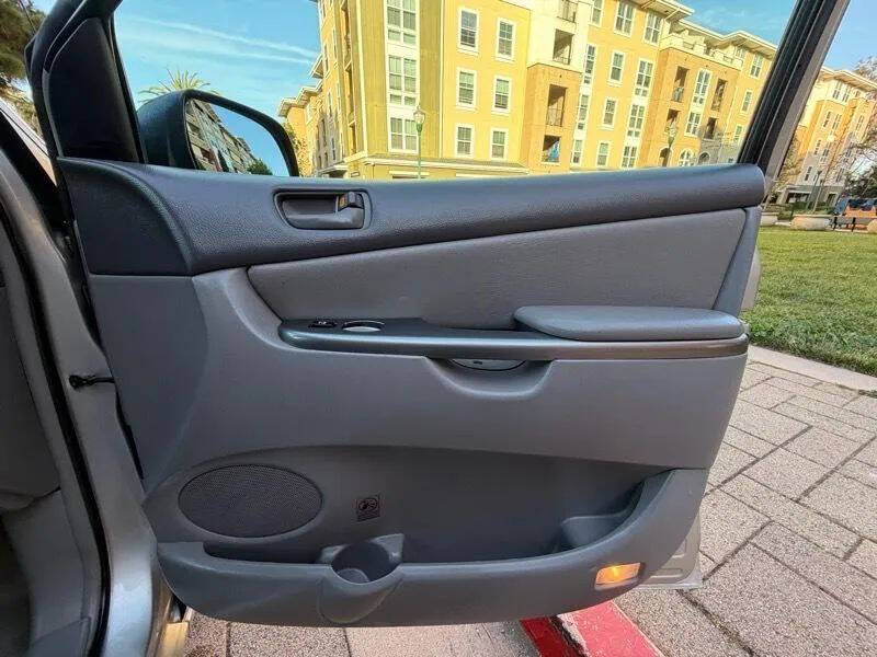 2010 Toyota Sienna