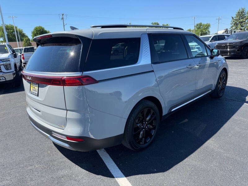2024 Kia Carnival SX