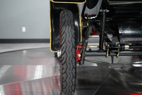 2025 Oldsmobile Custom Cruiser