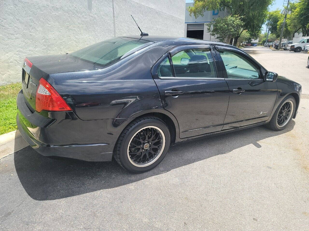 2012 Ford Fusion Hybrid  - $6,900