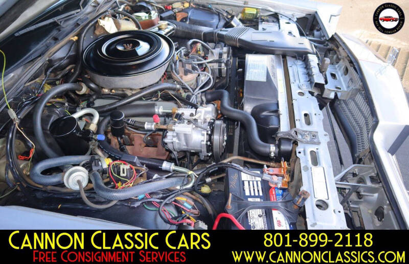 1984 Lincoln Town Car Signature