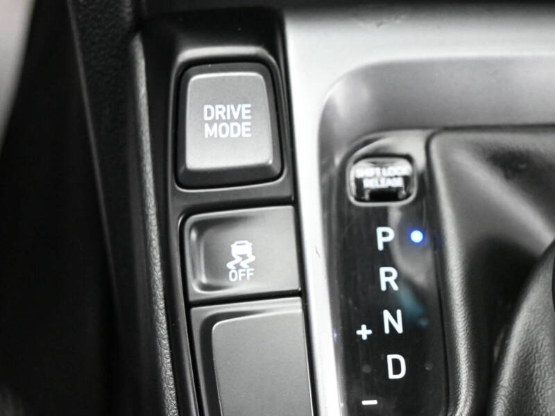 2019 Hyundai Veloster 2.0L