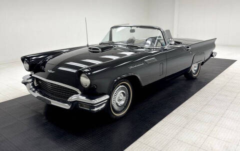 1957 Ford Thunderbird