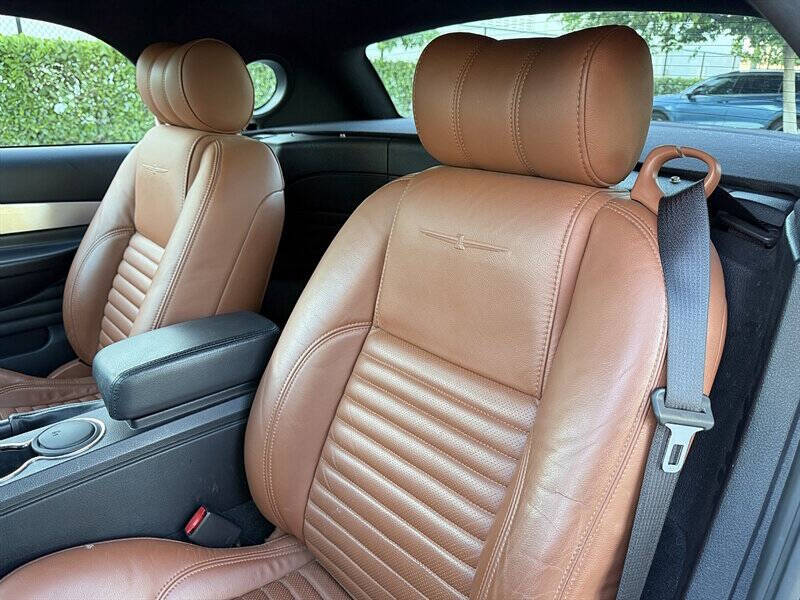 2003 Ford Thunderbird 21