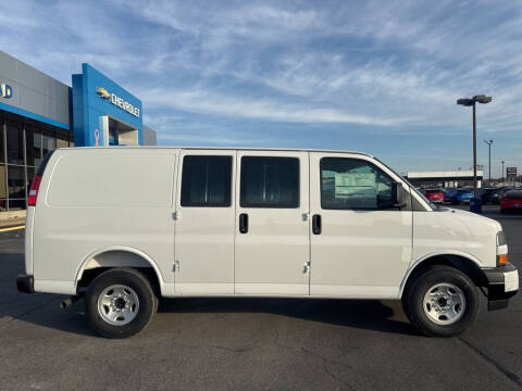 2025 Chevrolet Express 2500