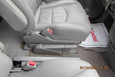 2003 Mazda MPV ES