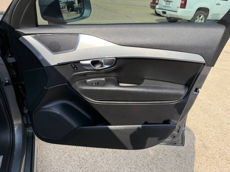 2018 Volvo XC90 T5 Momentum 7-Passenger