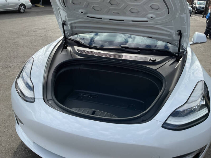 2019 Tesla Model 3 Mid Range