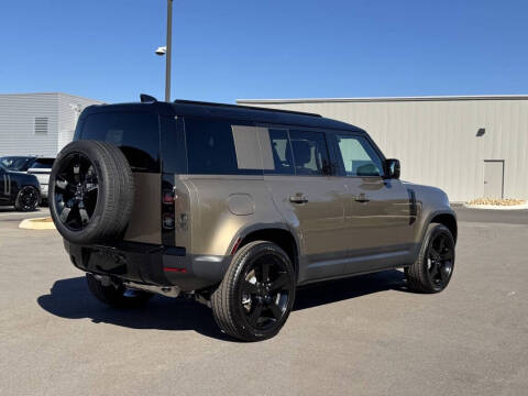 2026 Land Rover Defender 110 P300 S