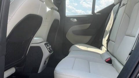 2026 Volvo XC40 B5 Ultra