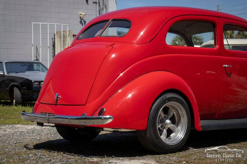 1937 Ford Tudor