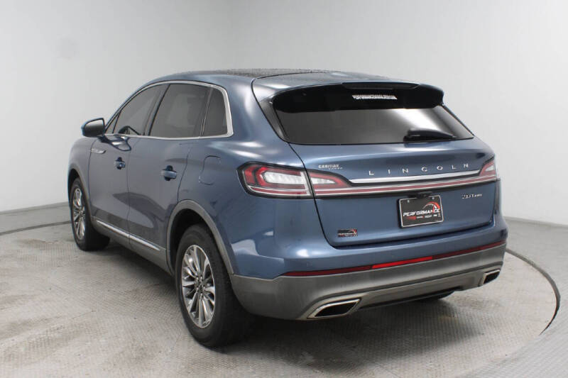 2019 Lincoln Nautilus Select