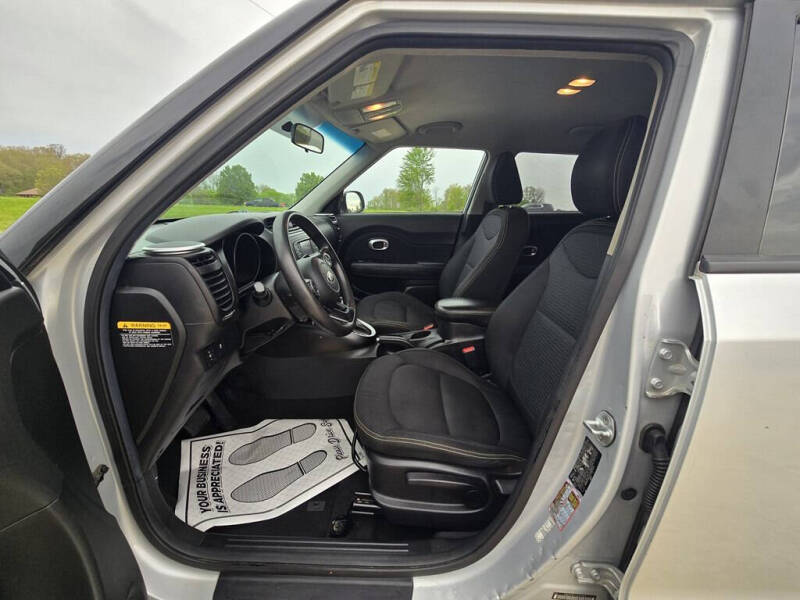 2016 Kia Soul +
