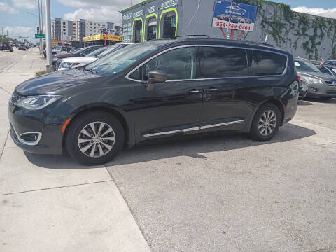 2017 Chrysler Pacifica Touring Plus