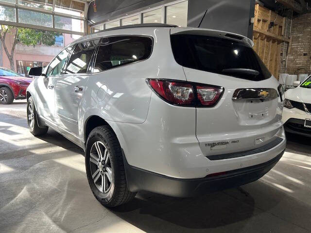 2017 Chevrolet Traverse LT