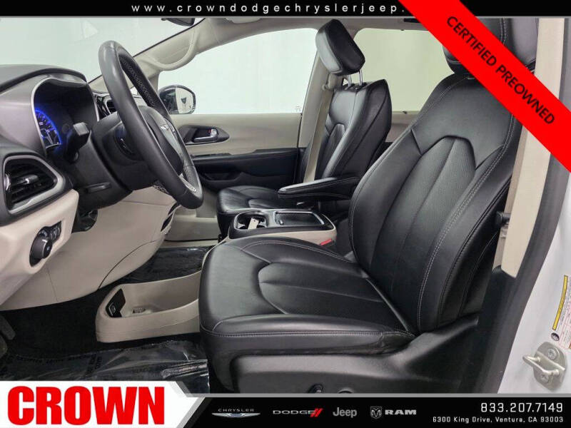 2024 Chrysler Pacifica Touring L