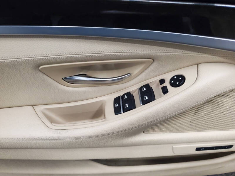 2015 BMW 5 Series 528i xDrive