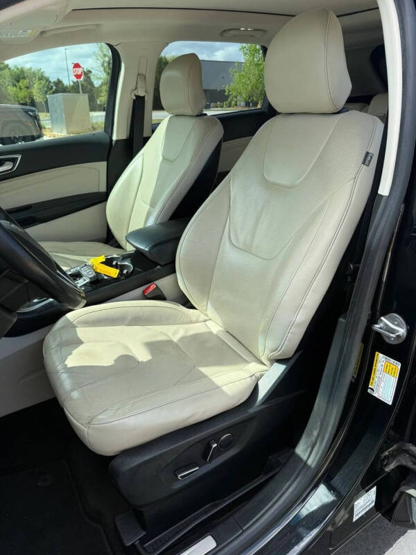 2017 Ford Edge Titanium