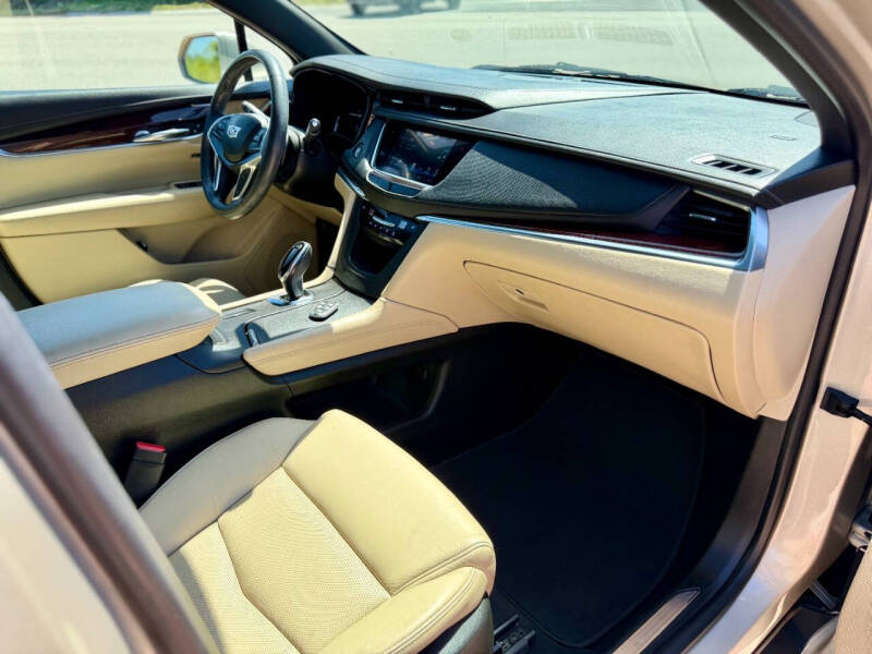 2017 Cadillac XT5 Luxury