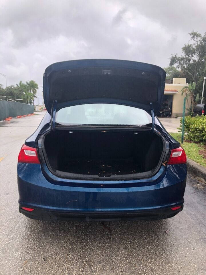 2019 CHEVROLET Malibu Sedan - $14,500
