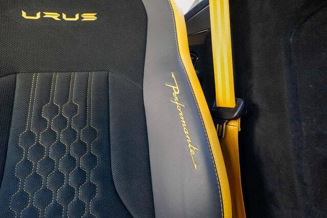 2023 Lamborghini Urus Performante