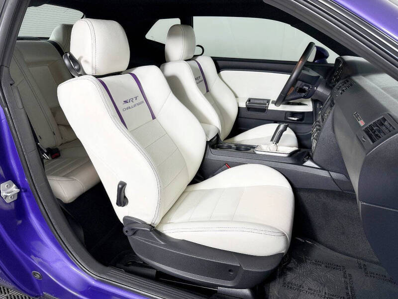 2010 Dodge Challenger SRT8