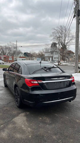 2014 Chrysler 200 LX