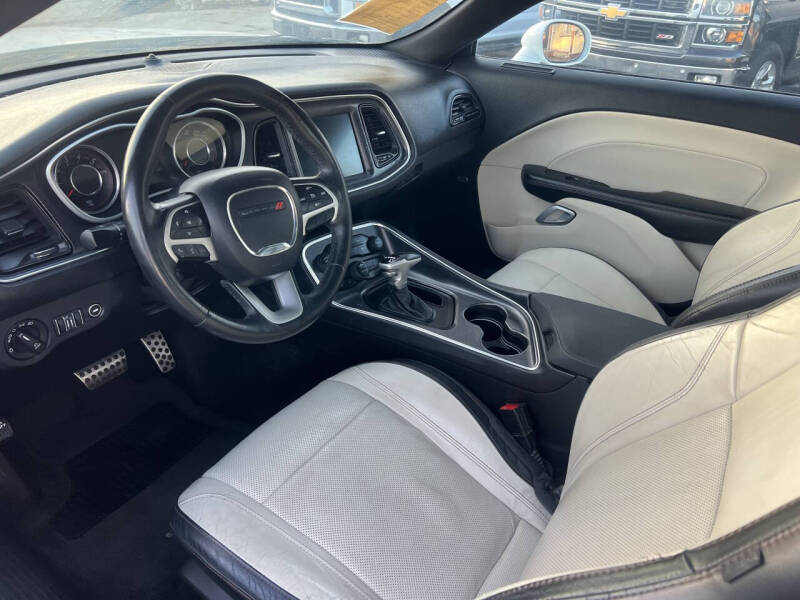 2015 Dodge Challenger SXT Plus