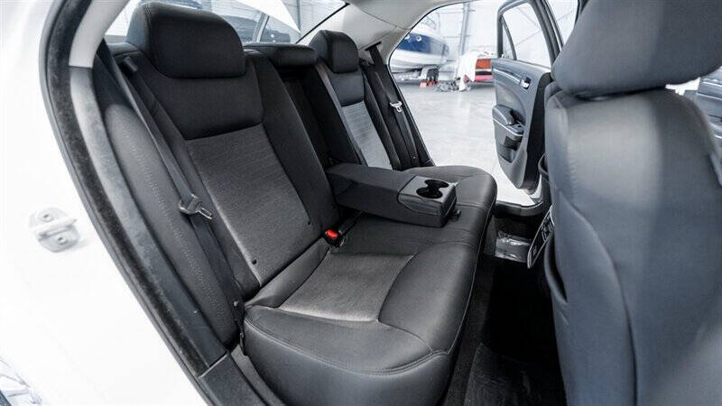 2022 Chrysler 300 Touring