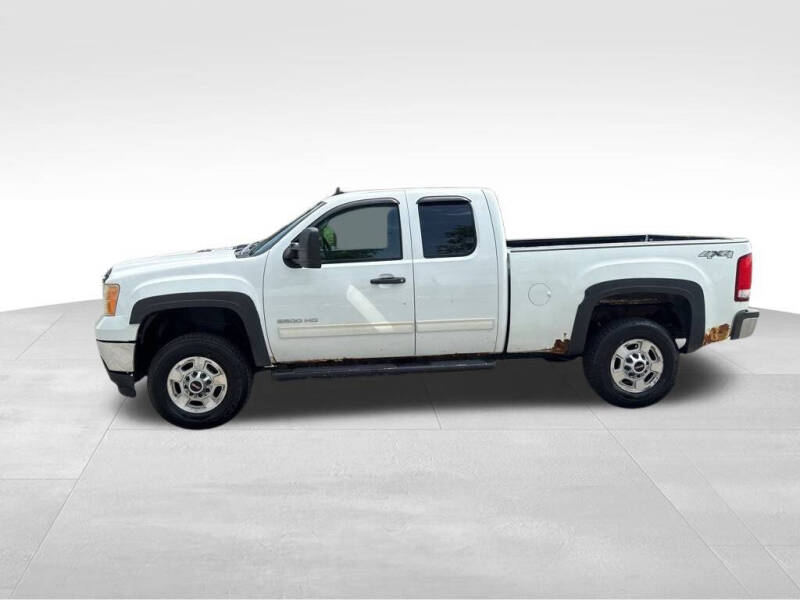 Used 2011 GMC Sierra 2500HD SLE with VIN 1GT220CG2BZ343063 for sale in Maysville, KY