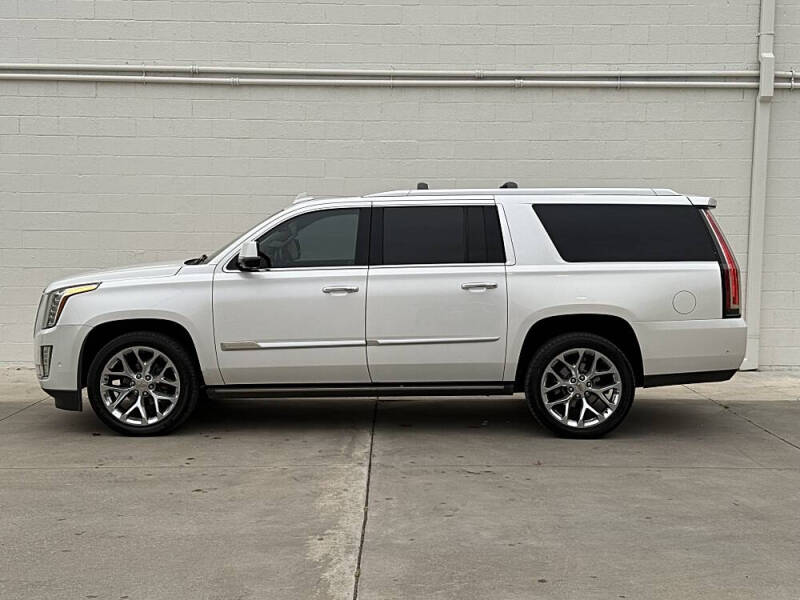 2017 Cadillac Escalade ESV Premium Luxury