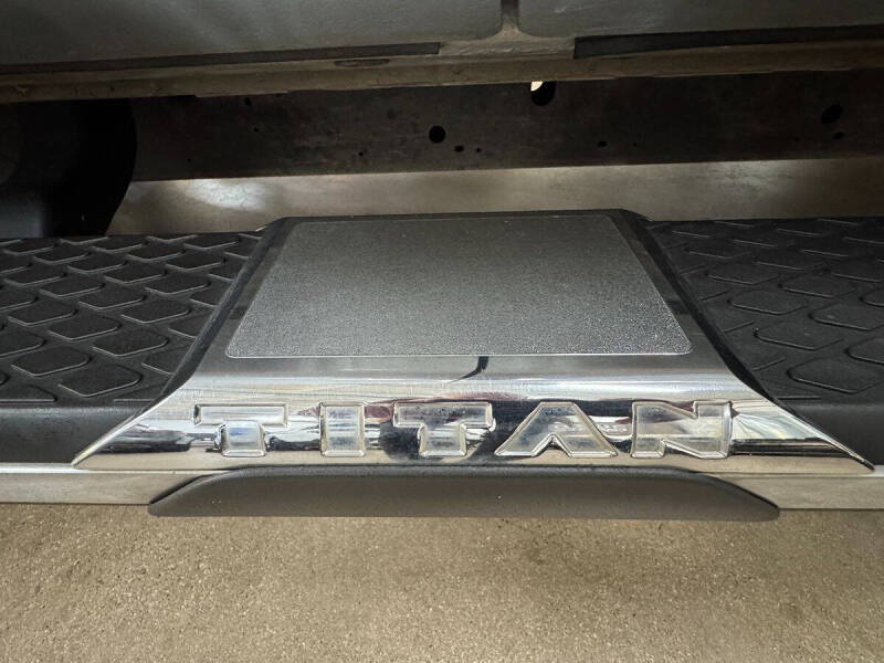 2017 Nissan Titan XD SL