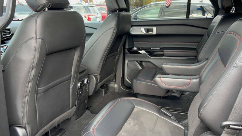 2023 Ford Explorer ST-Line