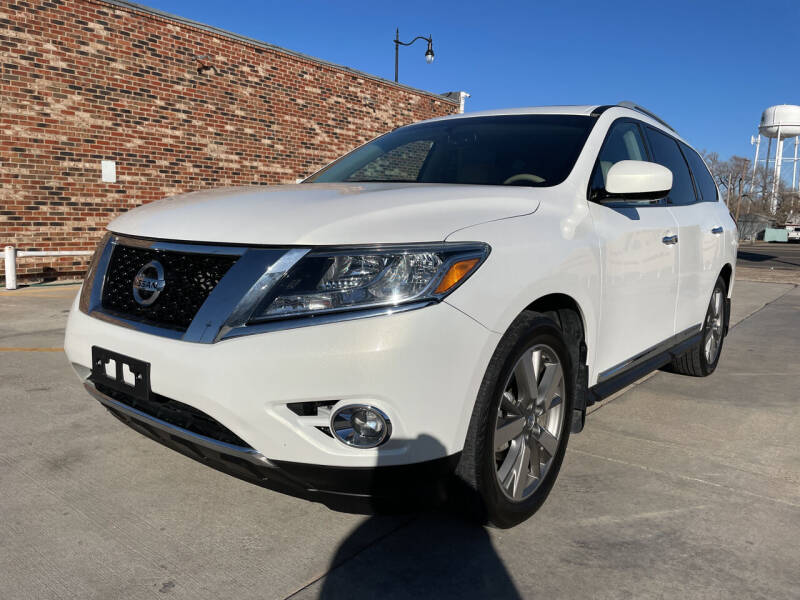 2014 Nissan Pathfinder for sale at Tiger Auto Sales in Guymon OK