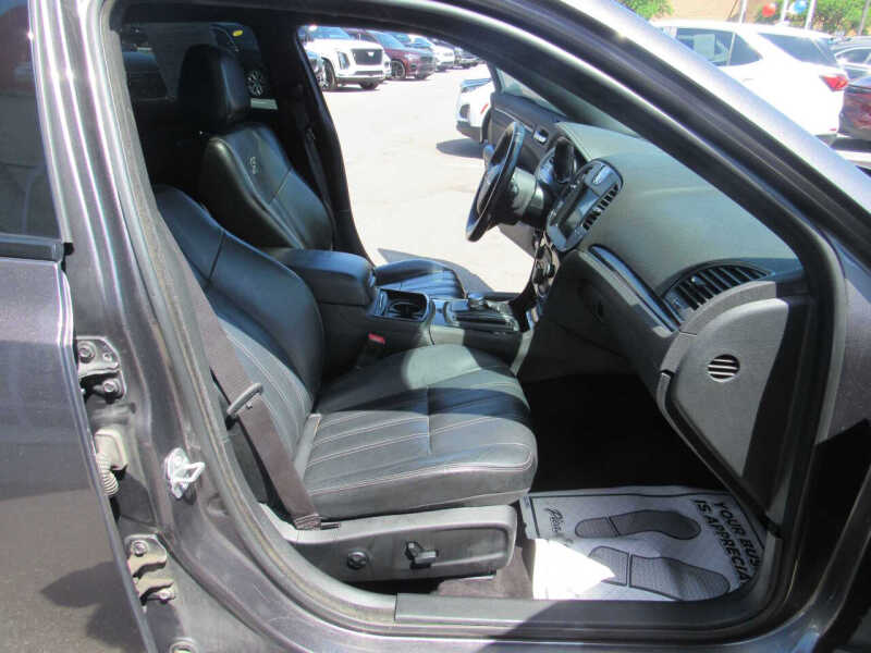2017 Chrysler 300