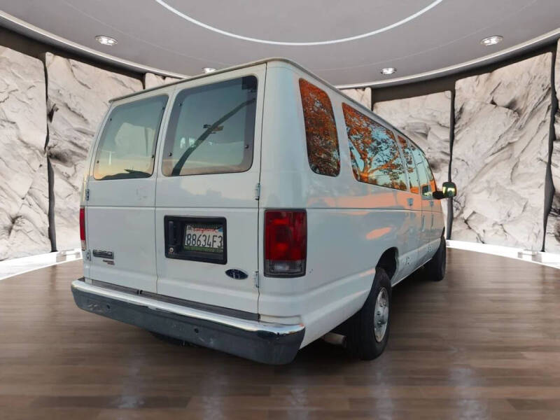 2007 Ford E-Series E-350 SD XLT